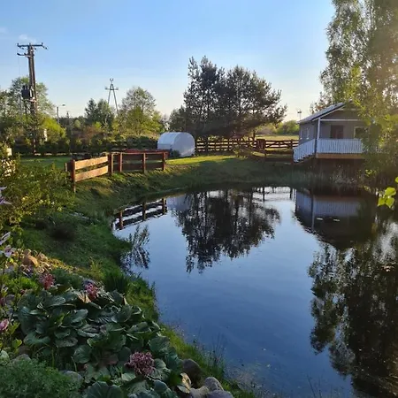 Nad Stawem Holiday home *